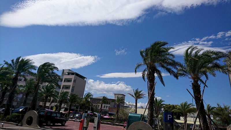 東南部易有焚風 台東大武上午逾36度