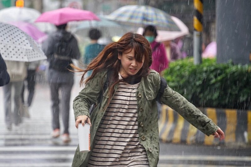 鋒面對流旺 雲林以北大雨特報