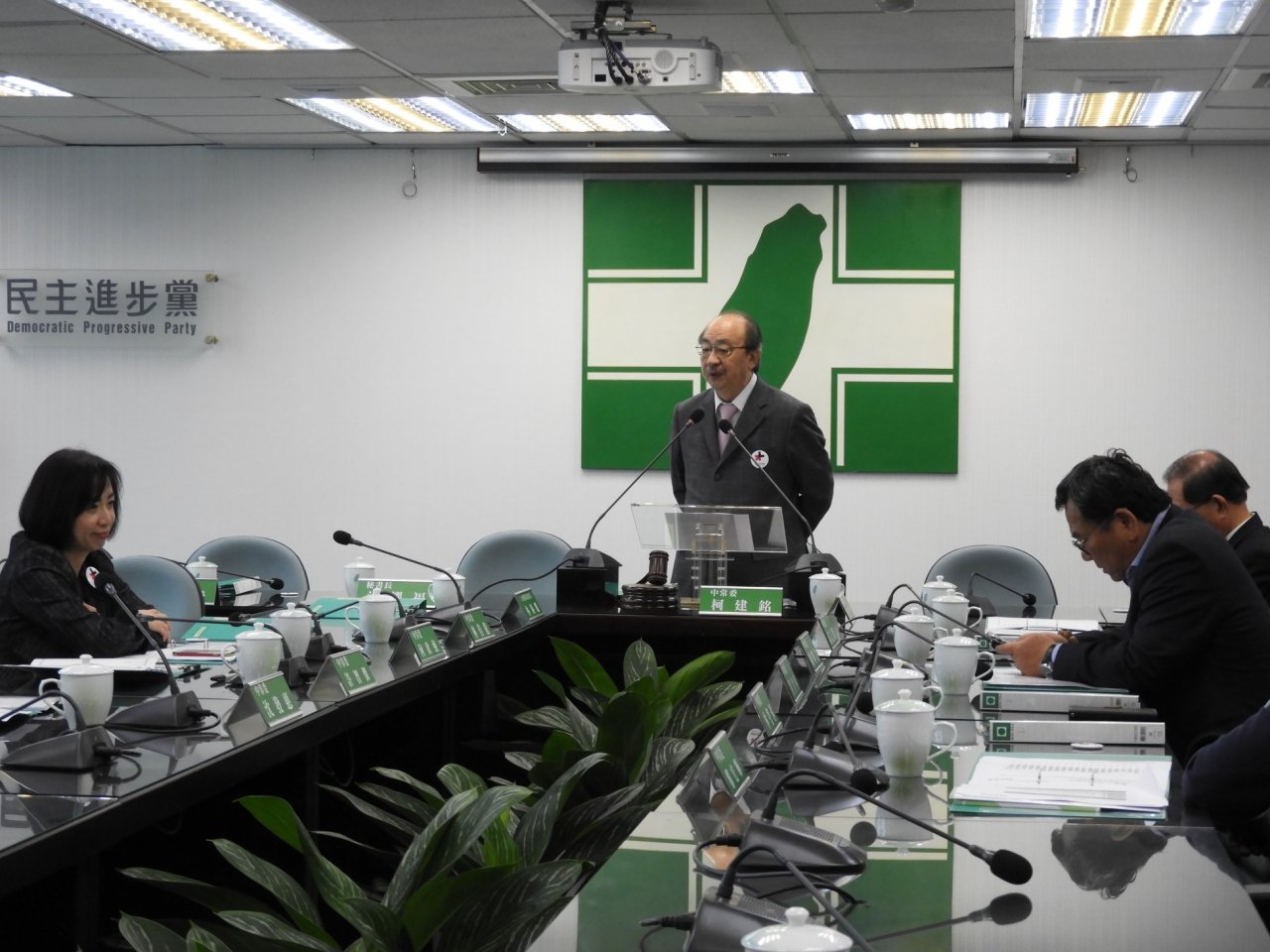 因應缺工 民進黨：落實讓婦女再投入職場