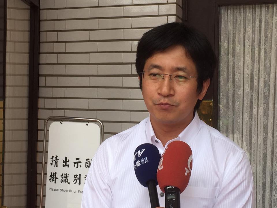 蔡適應：軍改樓地板38990元 沒問題