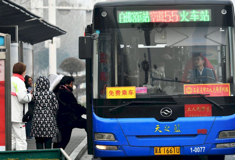 中國人大代表提案漲公車票價 網民圍剿