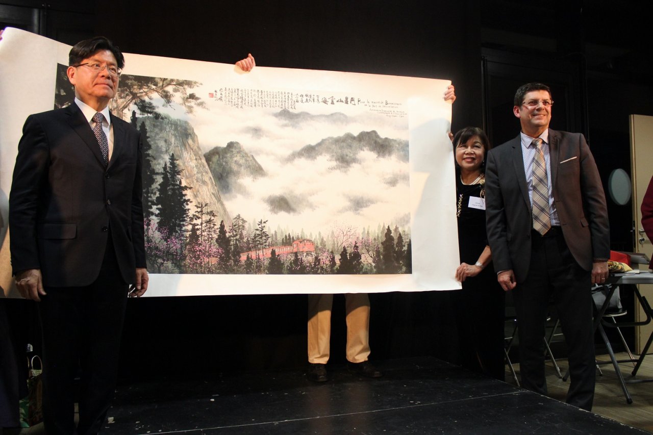 台法畫家作品聯展諾曼第登場 呈現台灣之美