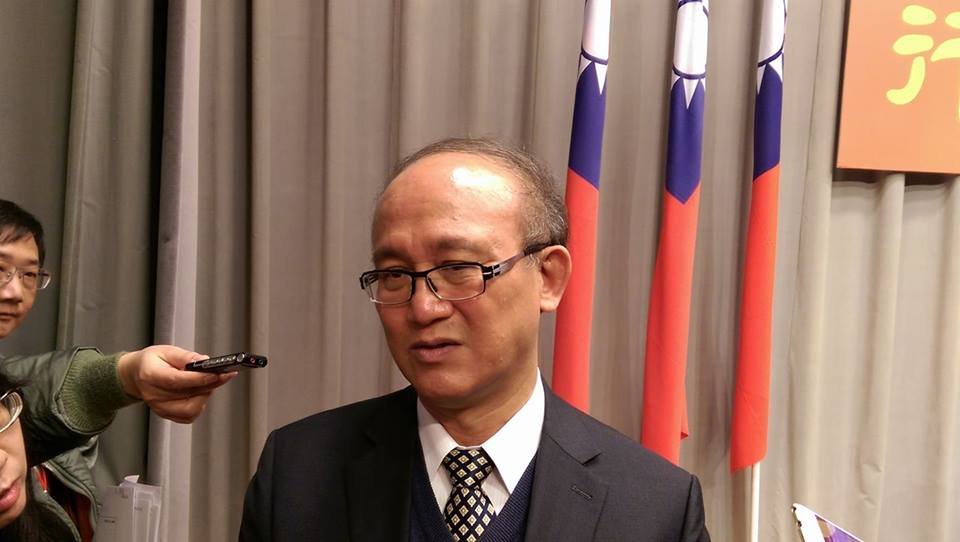 卡管挺管對決 教育部關注台大校務會議結果