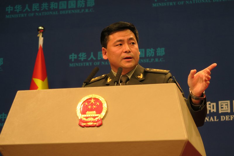 美軍艦抵近美濟礁 中國國防部：興風作浪