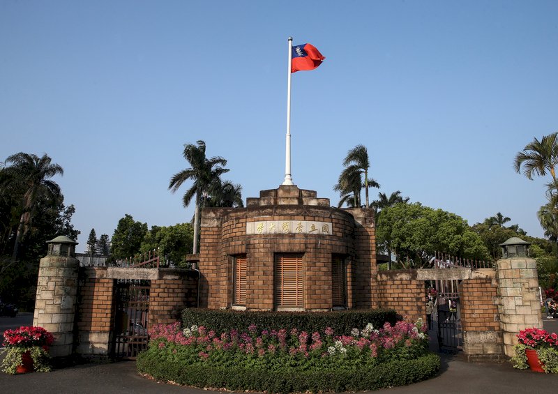 全台碩博54班新生註冊掛零 台大國發所戲劇系等5博班入列