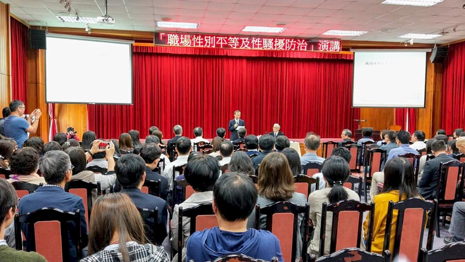 帶頭上性平課 許宗力：讓司法成受害者靠山