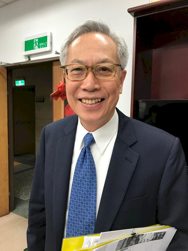 試院：考委依法赴中 無兼職兼課