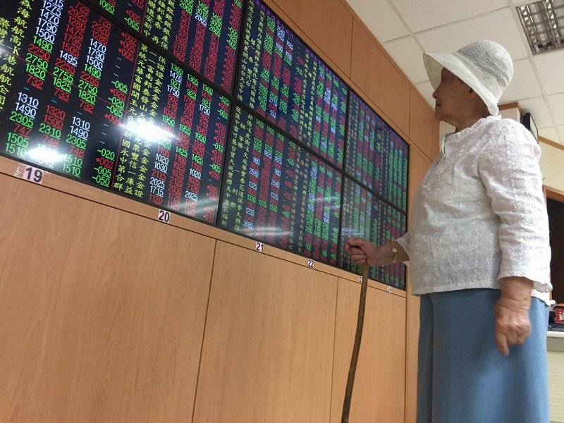台股開高走高  收漲72點