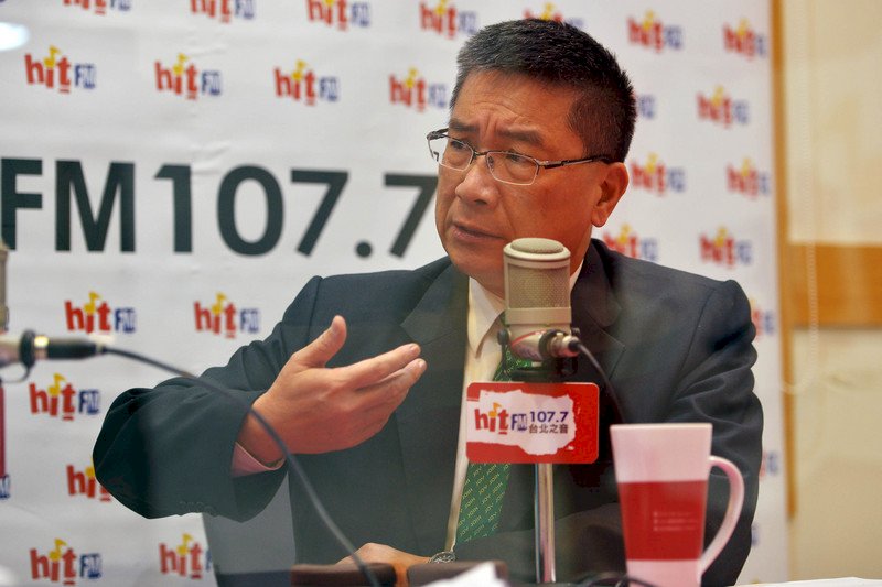 徐國勇：管中閔違法兼台哥大3職 台大也違法