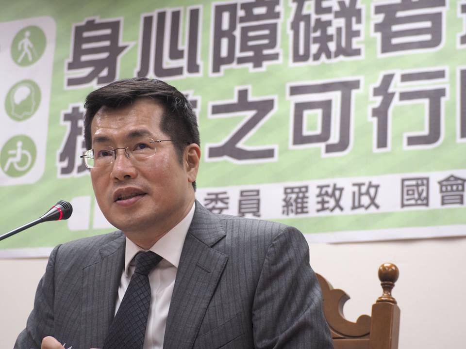 身障勞工盼比照公務員 能選擇提早退休