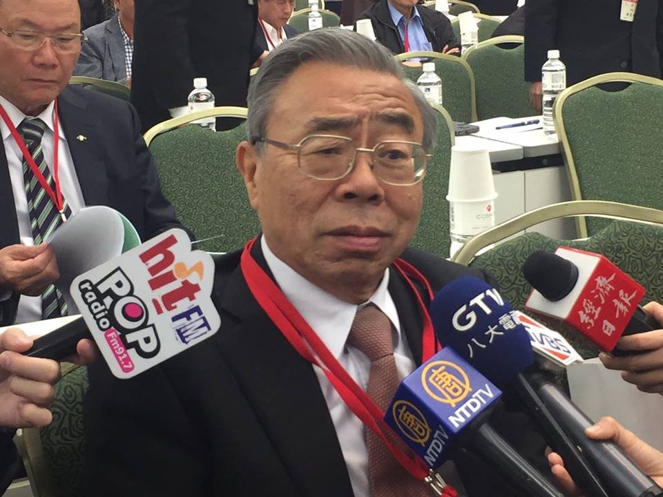 郭台銘評估參選總統 王文淵：恭喜他