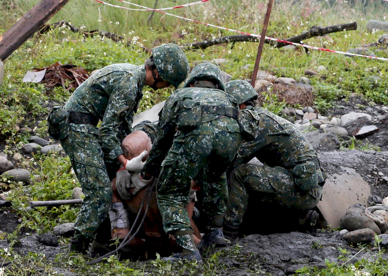 山隘行軍第8天 特戰官兵不畏苦