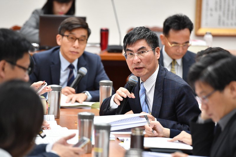 吳茂昆到中國任職疑慮  陳良基：查證中