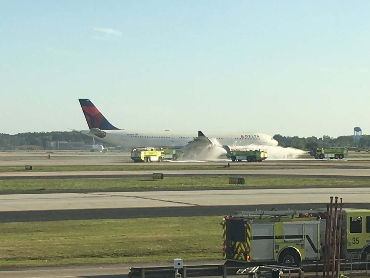 達美航空發動機冒煙 緊急折返亞特蘭大