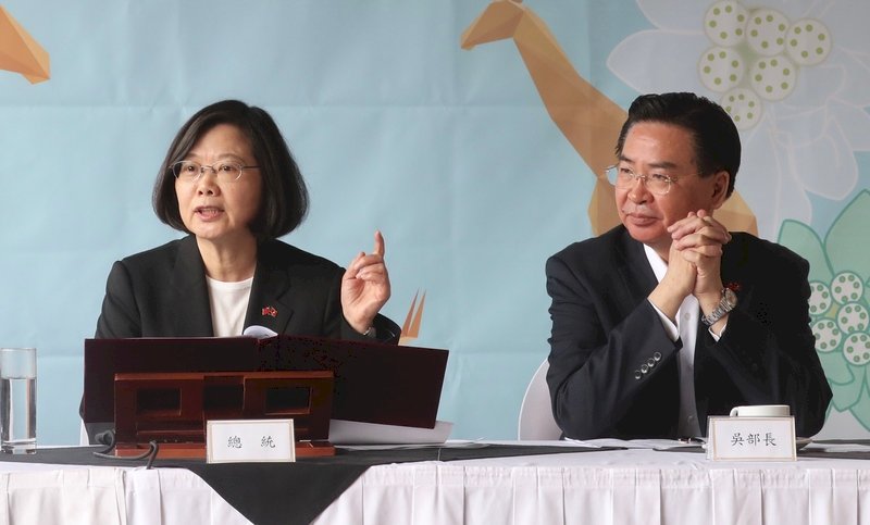 總統：台史邦誼穩固 將發展更多經貿關係