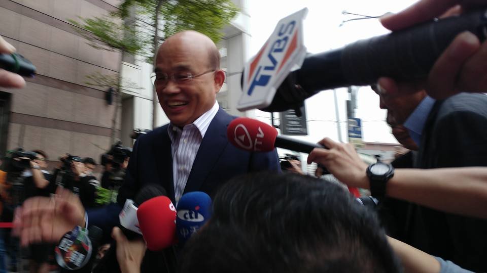 侯友宜頻拜訪旅外同鄉會 蘇貞昌：各自努力