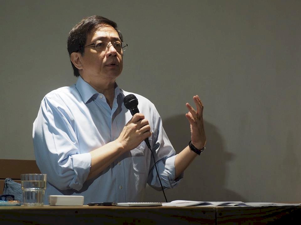 教部不聘管中閔 台大遴委會批戕害大學自治