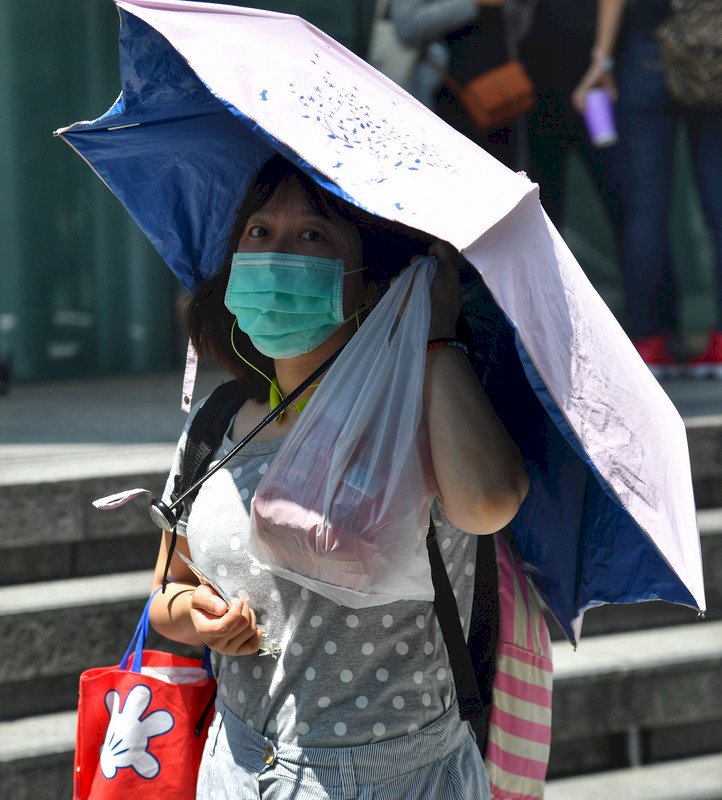 鋒面今晚報到 周五前全台有雨