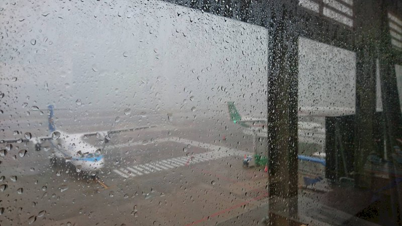 雷雨攪局 金門空中交通大亂