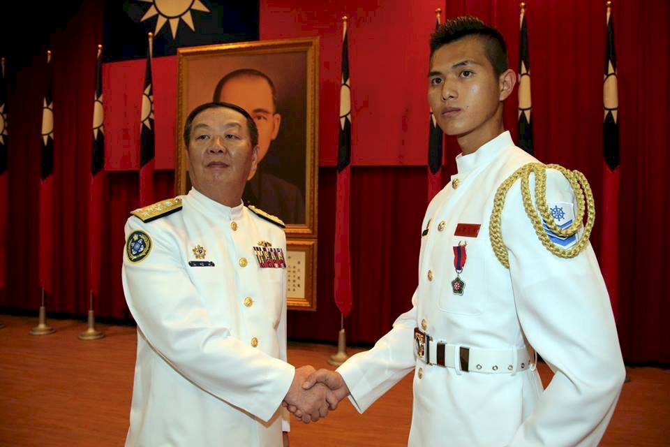 蘇祈麟讓世界看見台灣 海軍今頒海績獎章