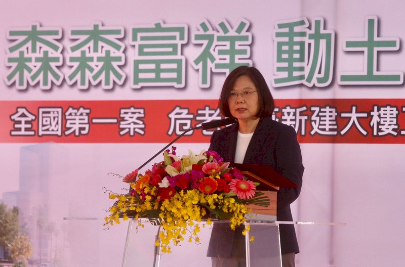總統：加速危老屋重建 給民眾安全便利環境