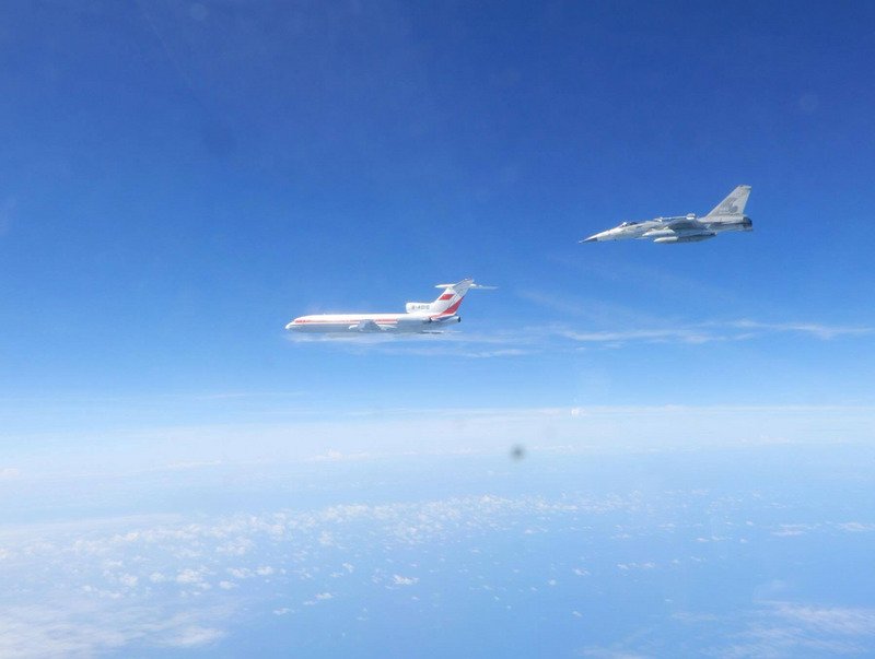 美中南海演習拚場 共機再侵台灣防空識別區
