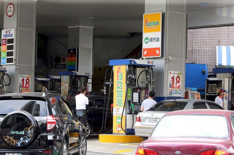 國際油價跌且台幣升值  5日起汽柴油各大降1.1、1.4元