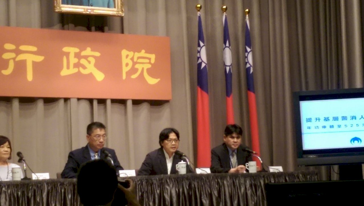 調升警消年功俸 逾6萬6千人受惠