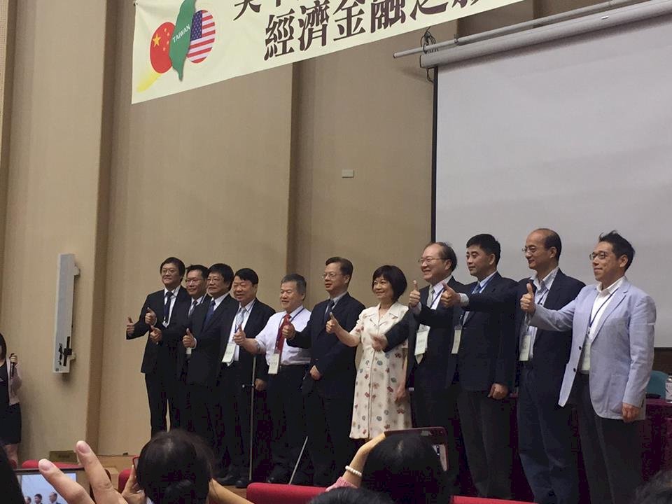 美壓中科技業 吳中書：防中挖角台灣人才