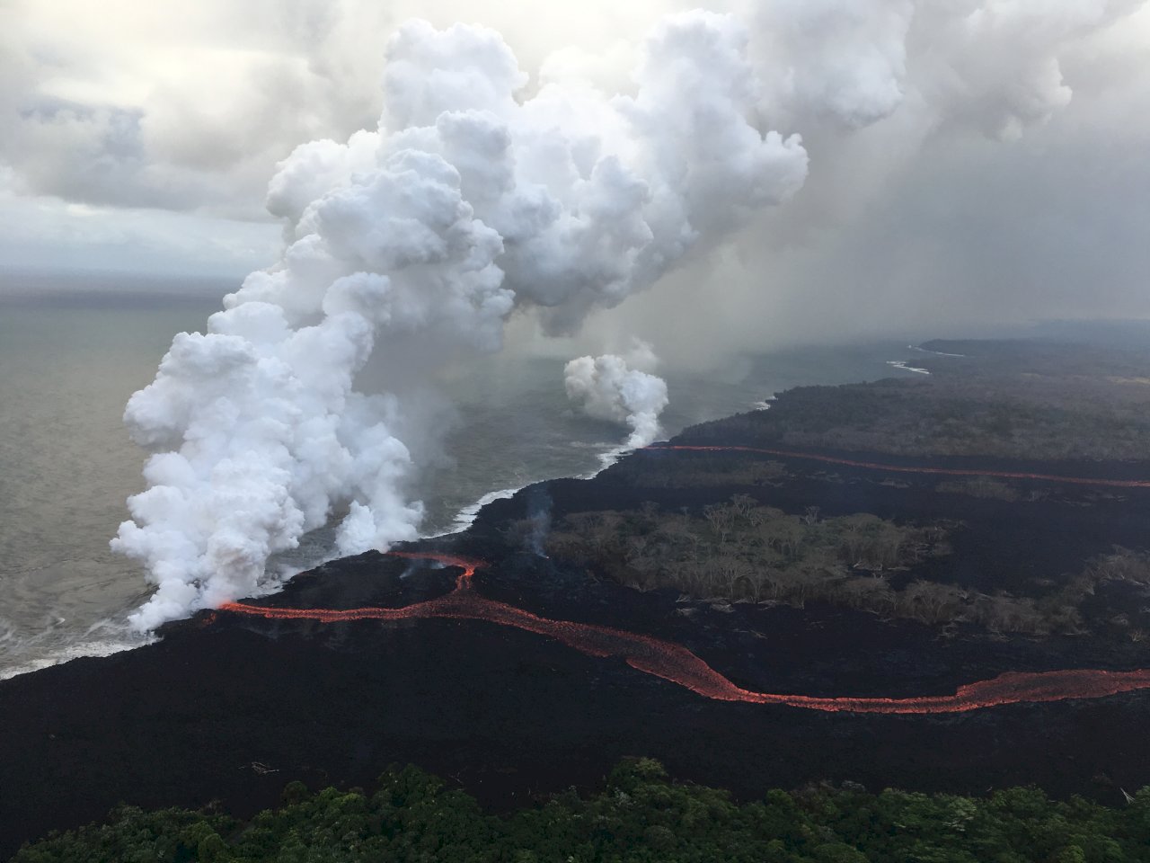 夏威夷火山噴發霧靄西移 波及馬紹爾群島