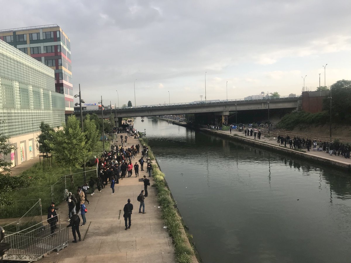 巴黎警方清除移民營區 移走數百人