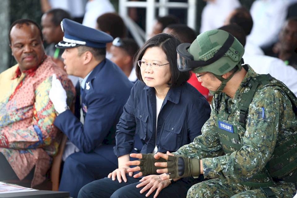蔡總統視導漢光 勉國軍謹記肩上重任
