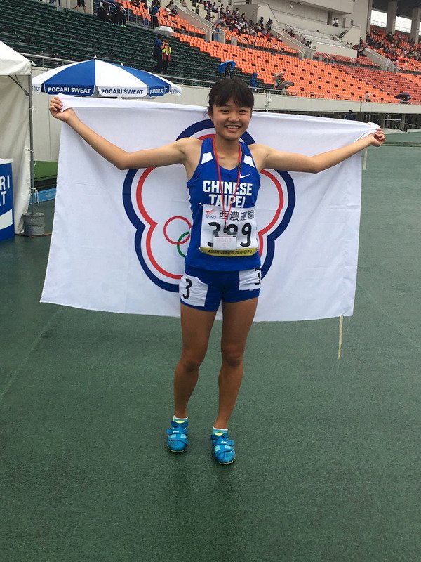 楊睿萱亞青女子400欄奪銀 破U18全國記錄