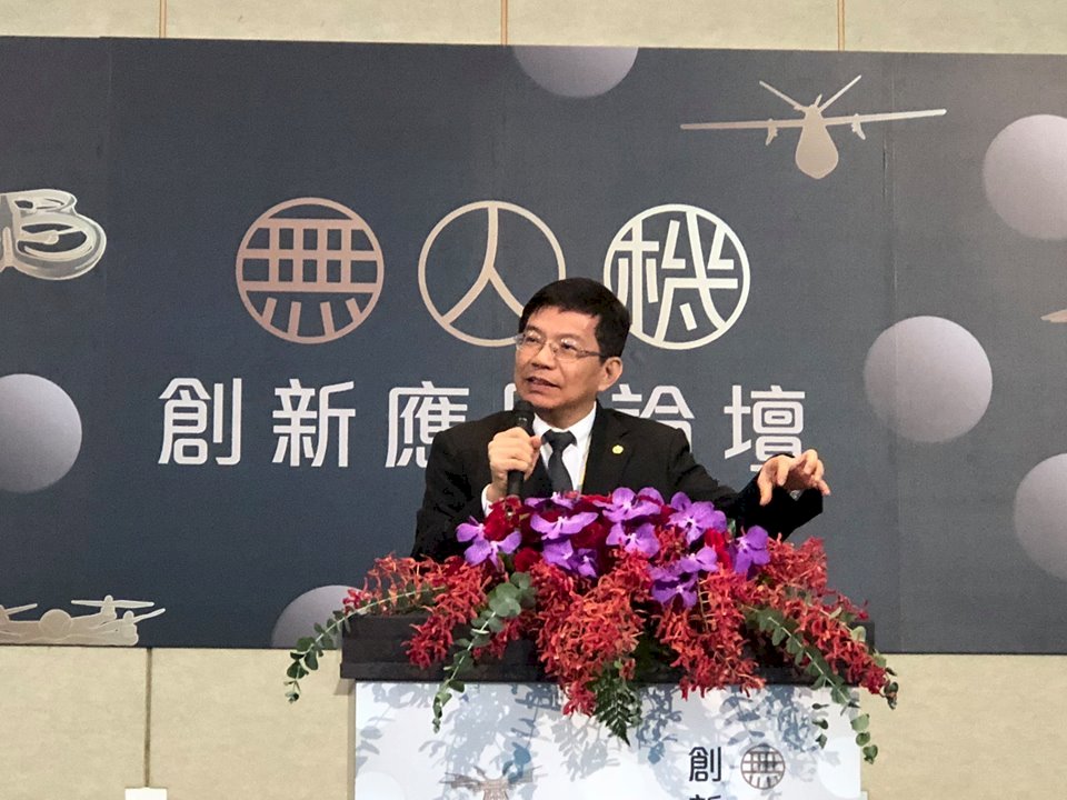 訂定無人機專章 王國材：讓空域更安全自由