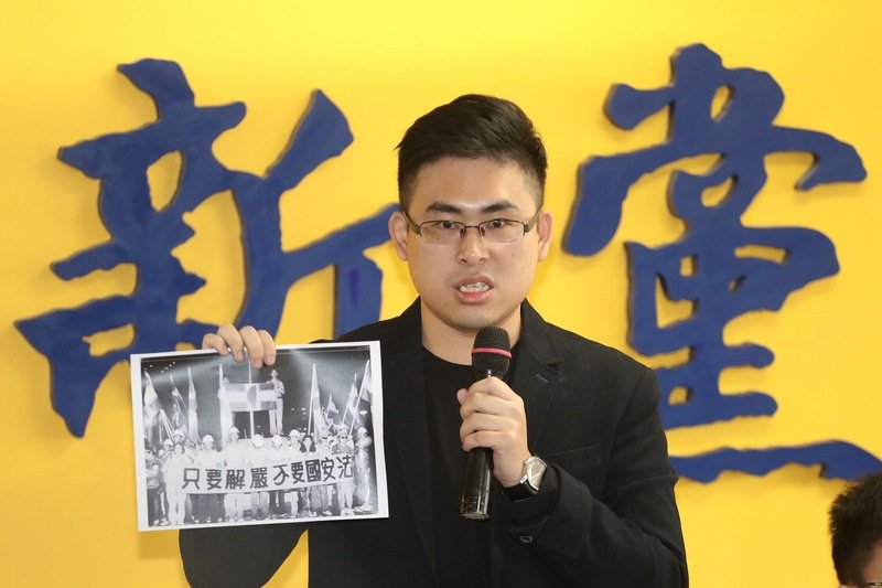 王炳忠涉吸收退役軍官 軍：無現役被運用