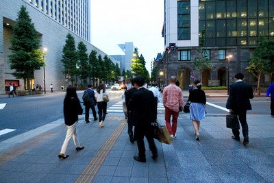◎向錢看齊？人人都想進科技業，但你得付出什麼代價？
