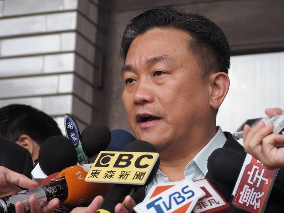 傳政院要軍改「一字不讓」王定宇：假消息
