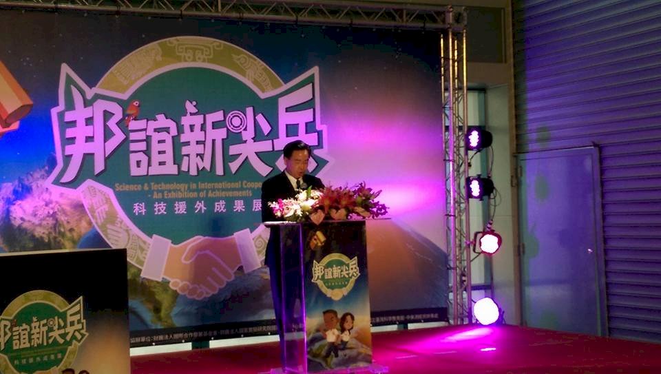 諾魯難民來台就醫 外長：醫療援助值得驕傲