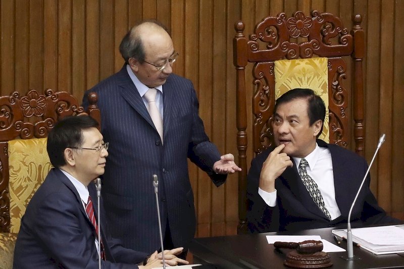 宗教納財團法人法？法務部、內政部意見相左