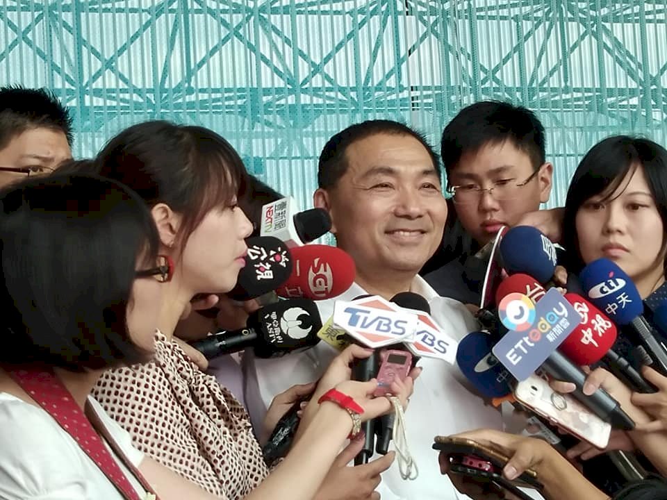 新北兒藝開幕沒去高雄站台 侯友宜隔空替李眉蓁打氣