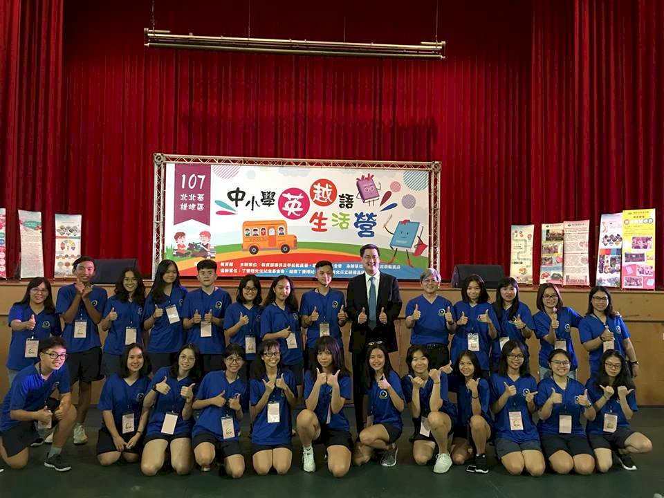 中小學英越語生活營 逾百名新二代參與