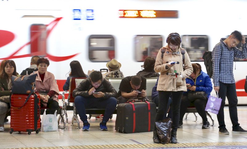 高鐵今正常行駛 台鐵下午4時前正常行駛
