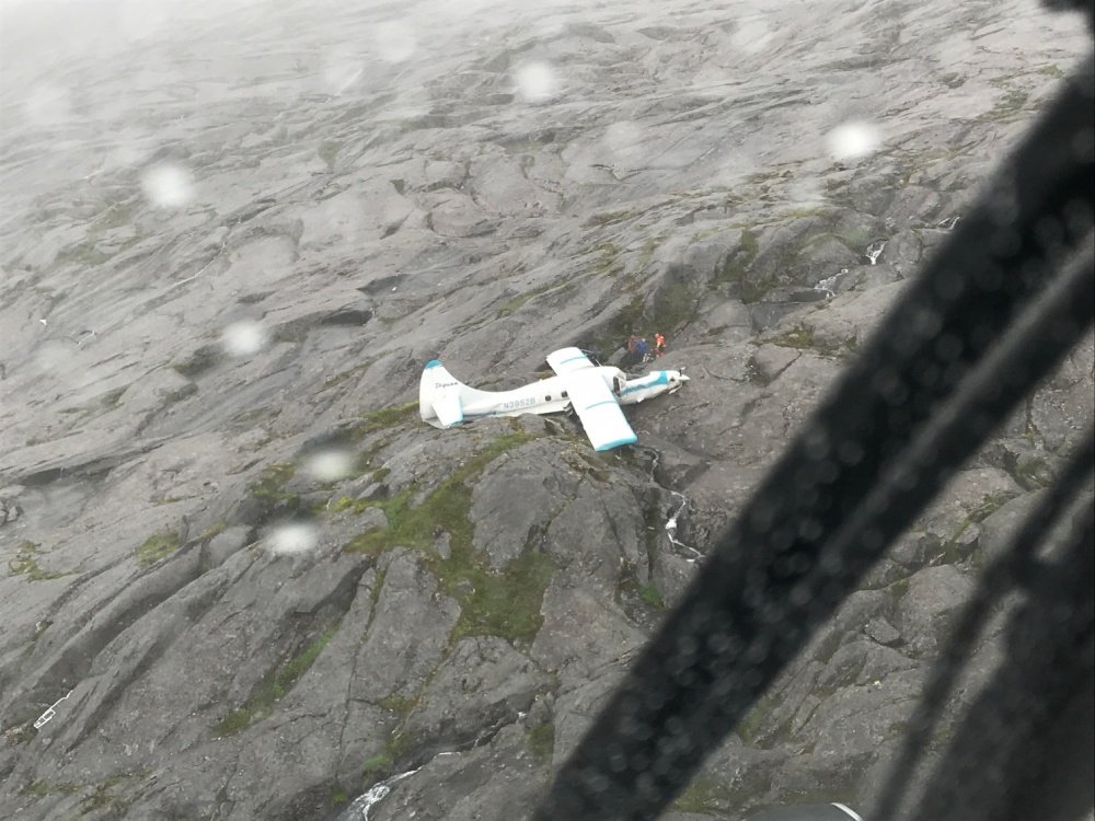 阿拉斯加山區墜機 11人全數奇蹟生還