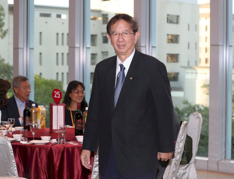 下週的歷史回顧：大法官585號釋憲、李遠哲榮獲諾貝爾化學獎、作家江南被刺殺