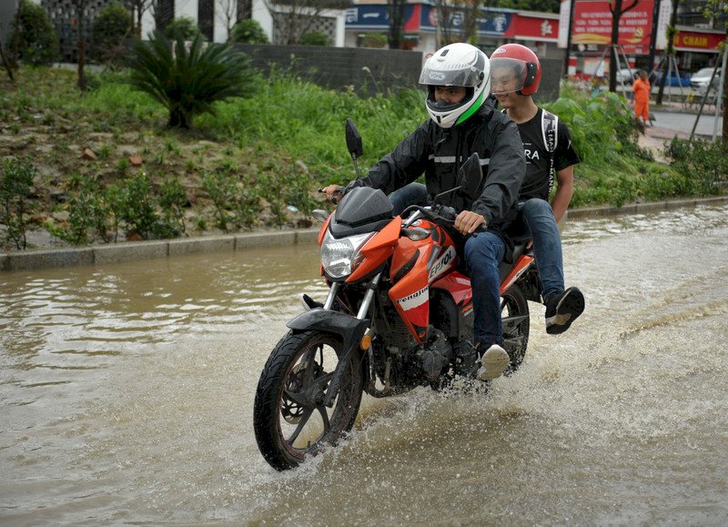 四川暴雨成災 九寨溝峨嵋山景區關閉