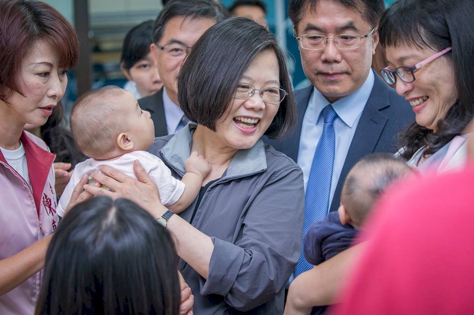 總統：持續健全長照制度 給家庭更大支持