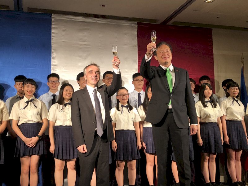 法駐台代表：法國人不分社會階層都愛足球