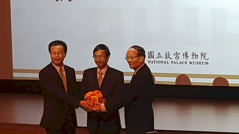 故宮卸新院長交接 陳其南走馬上任