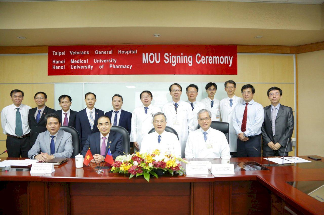 醫學教育新南向 北榮與河內2大學簽MOU
