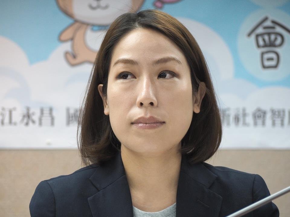 立委要求泛公股行庫董總座不得用微信